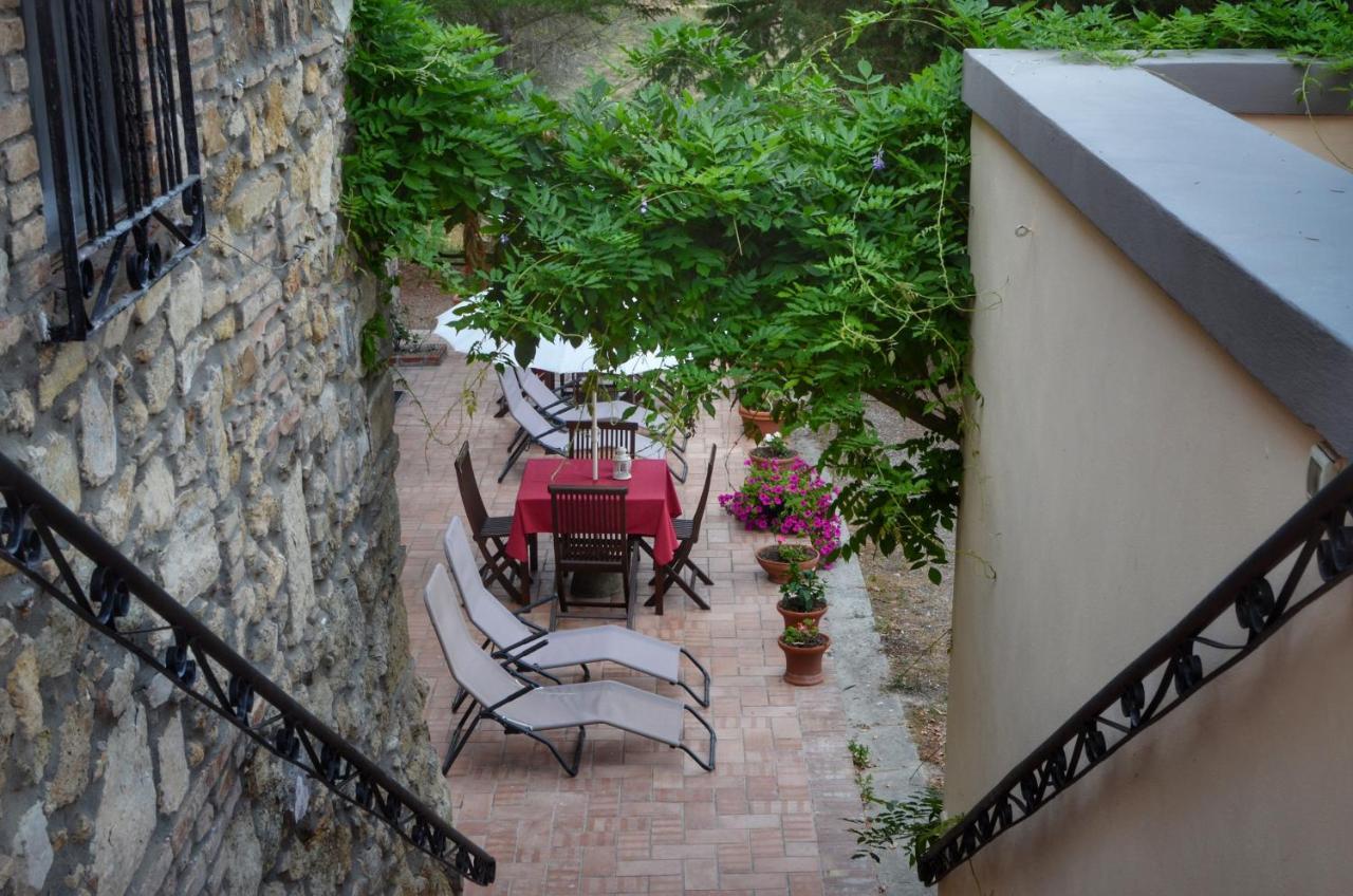 Agriturismo Terre Della Rinascita Castelnuovo della Misericordia エクステリア 写真